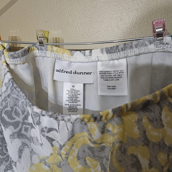 Elegant Yellow and Gray Patterned Alfred Dunner Skirt | Size 10 - Picture 2 of 4
